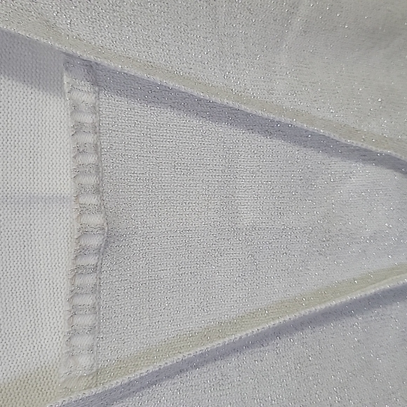 White silver metallic sweater - Picture 3 of 7